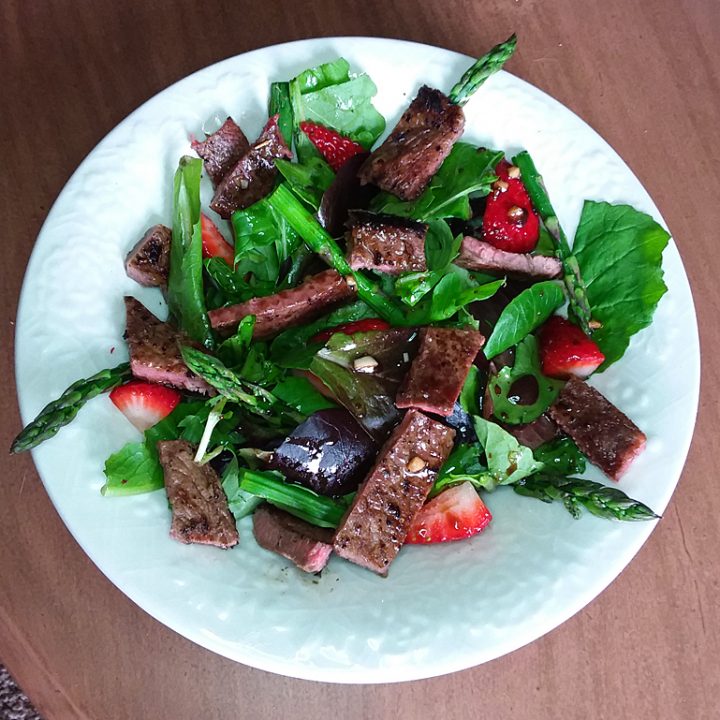 Steak And Strawberry Salad With Balsamic Vinaigrette • Oh Snap Lets Eat 3014