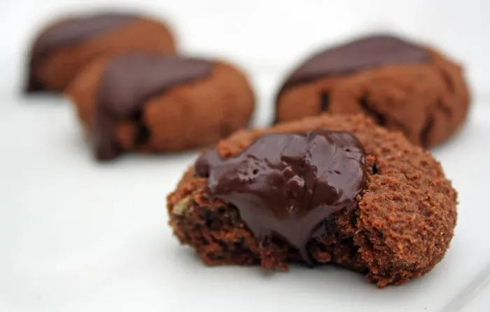 The Food Lovers Kitchen: Chocolate Thumbprint Cookies