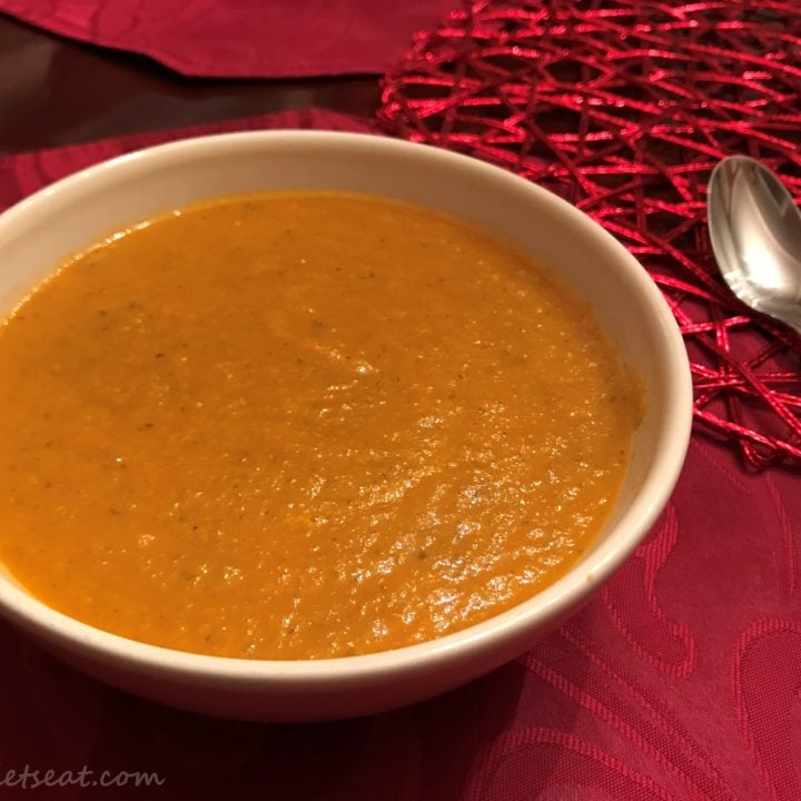 Slow Cooker Tomato Basil Soup