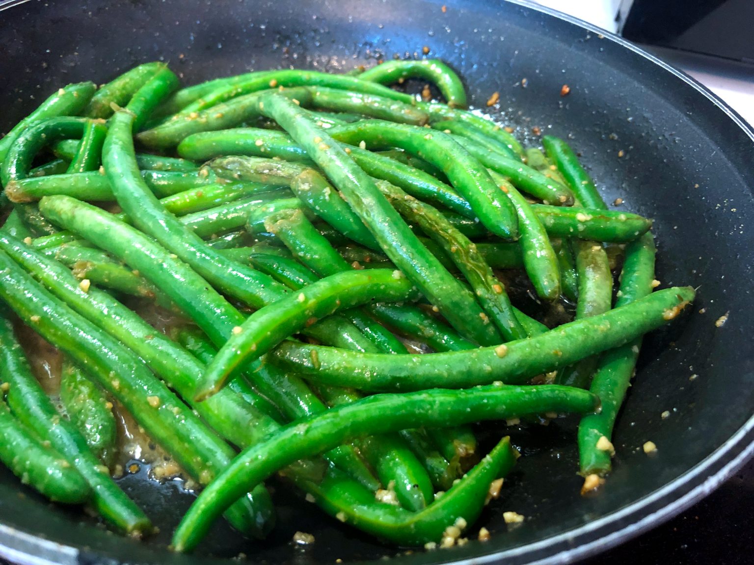 Sauteed Garlic Butter Green Beans • Oh Snap! Let's Eat!