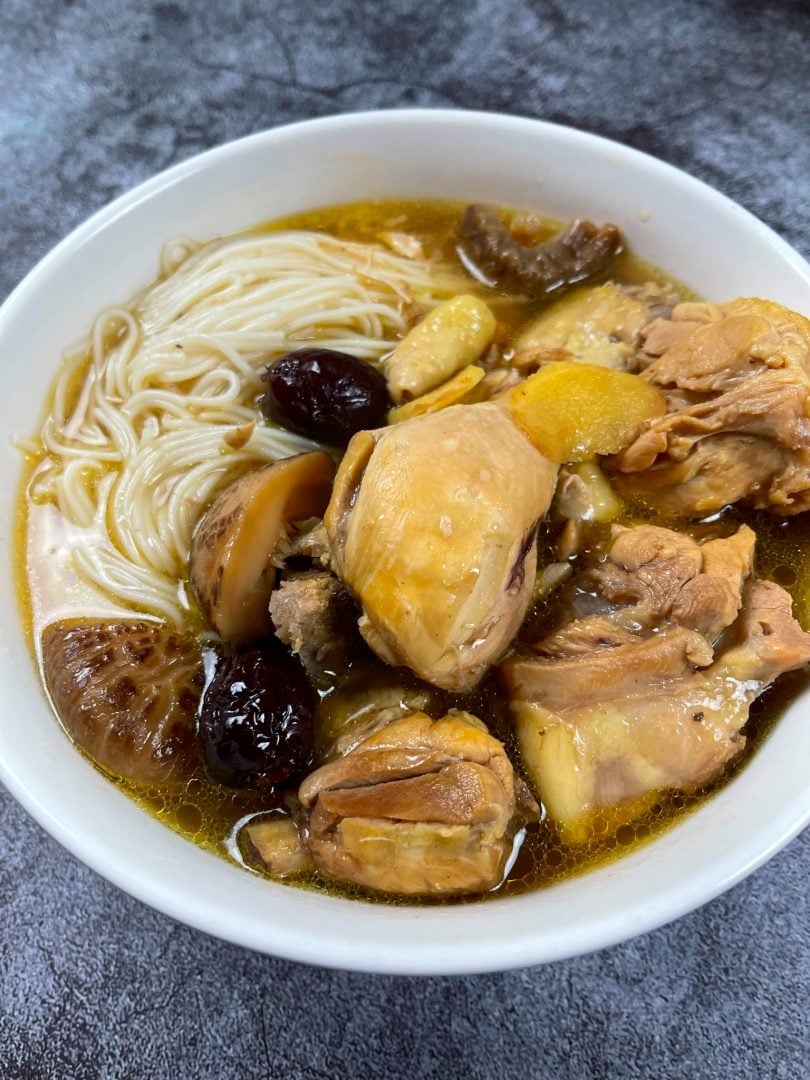 Sesame Oil Chicken Recipe (Ma You Ji 麻油雞) • Oh Snap! Let's Eat!