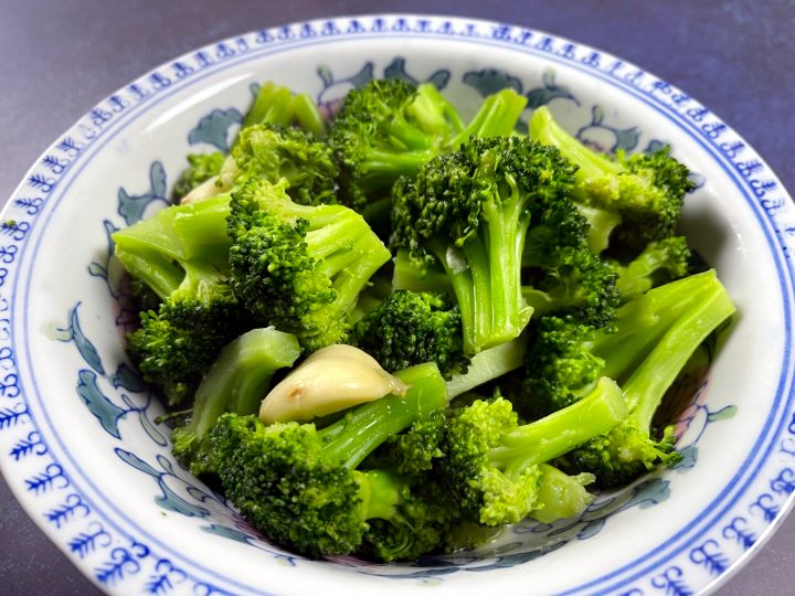 Stir Fry Broccoli with Garlic