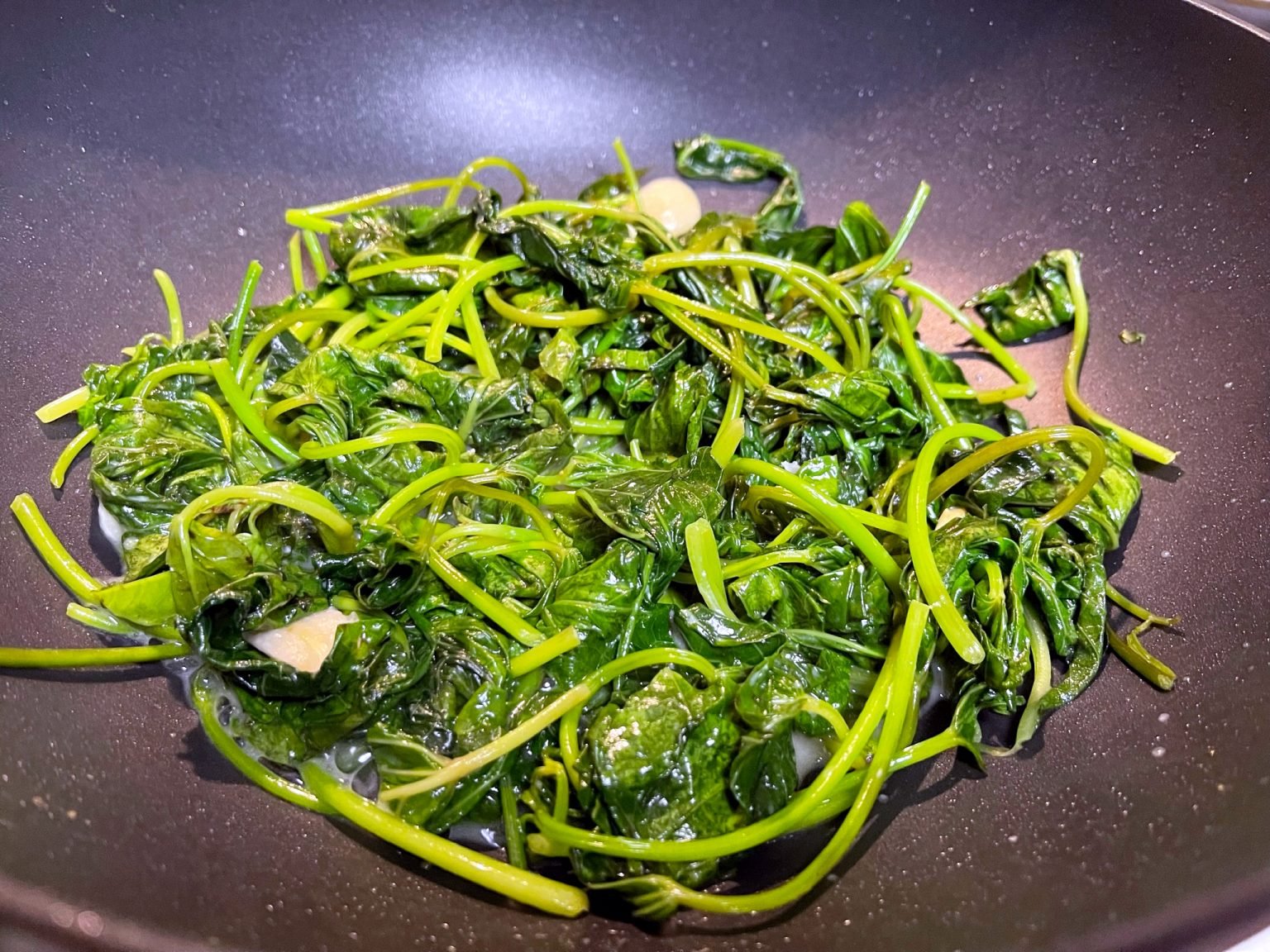 Stir Fry Sweet Potato Leaves Recipe • Oh Snap! Let's Eat!