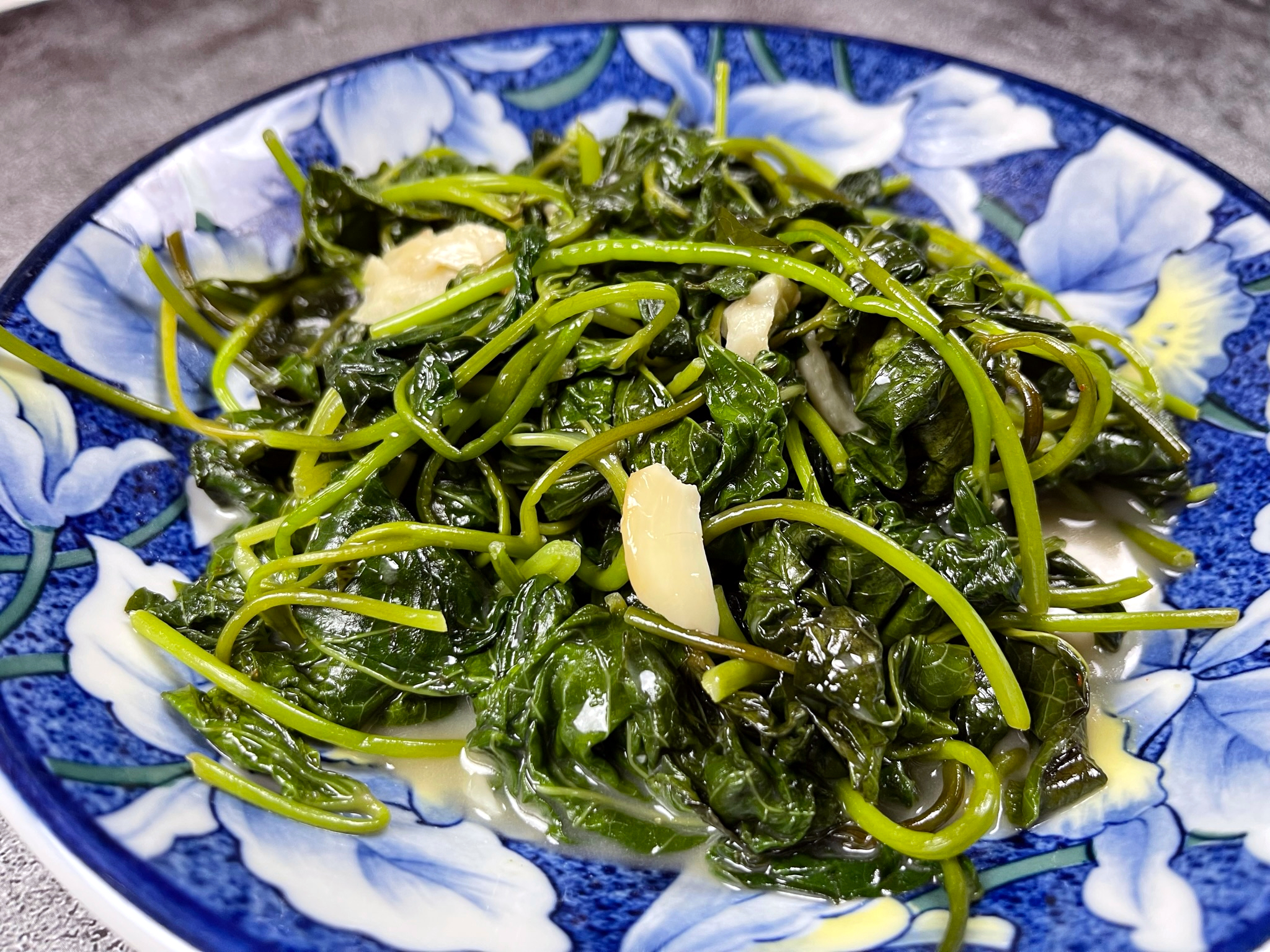 Stir Fry Sweet Potato Leaves Recipe • Oh Snap! Let's Eat!