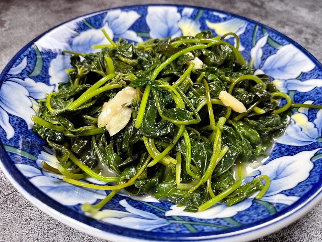 Stir Fry Sweet Potato Leaves Recipe • Oh Snap! Let