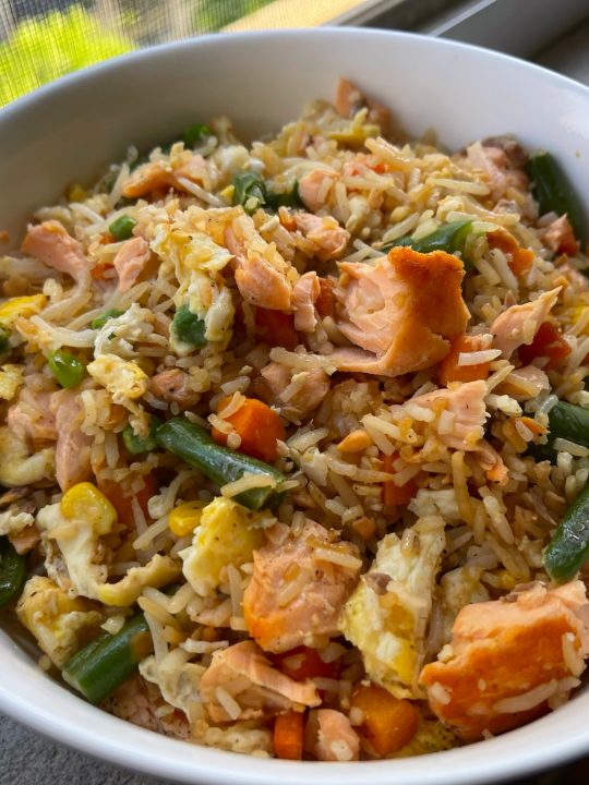 https://ohsnapletseat.com/wp-content/uploads/2022/04/salmon-fried-rice-2-540x720.jpeg