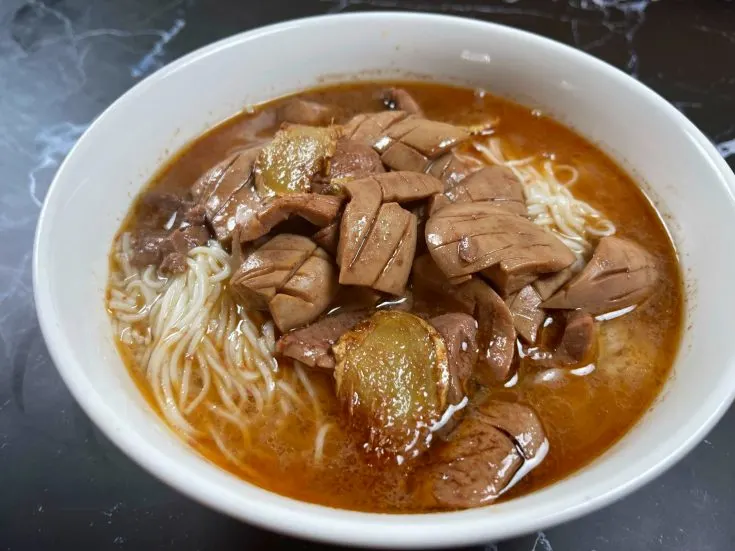 Sesame Oil Kidney Noodle Soup