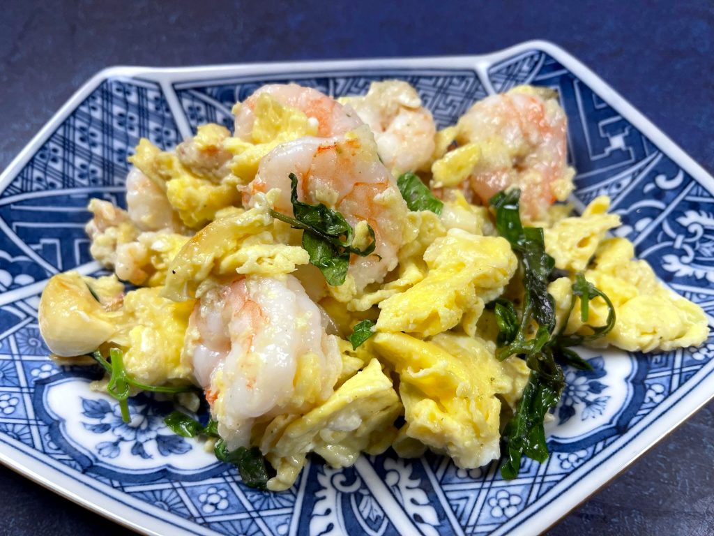 Stir Fry Shrimp with Eggs and Basil