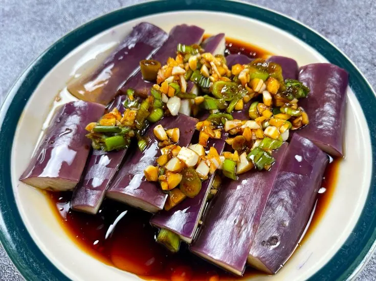 Chinese Steamed Eggplant with Garlic Soy Sauce