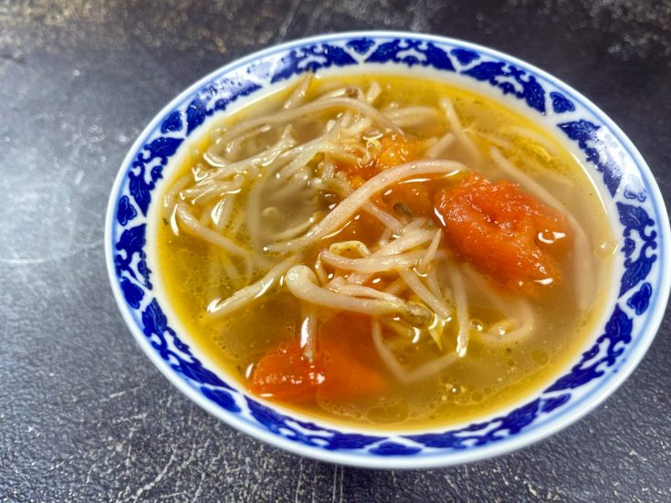 Tomato Bean Sprouts Soup