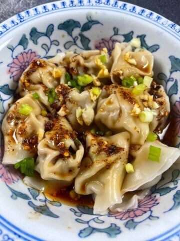Spicy Wontons in Chili Oil (Hong You Chao Shou)