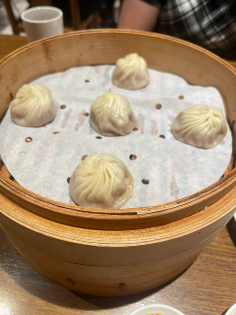 Pork Xiaolongbao (小籠包) Soup Dumplings Din Tai Fung