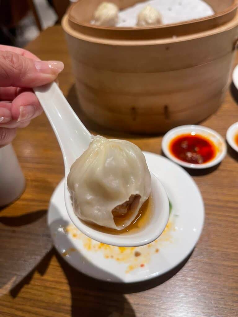 Pork Xiaolongbao (小籠包) Soup Dumplings Din Tai Fung