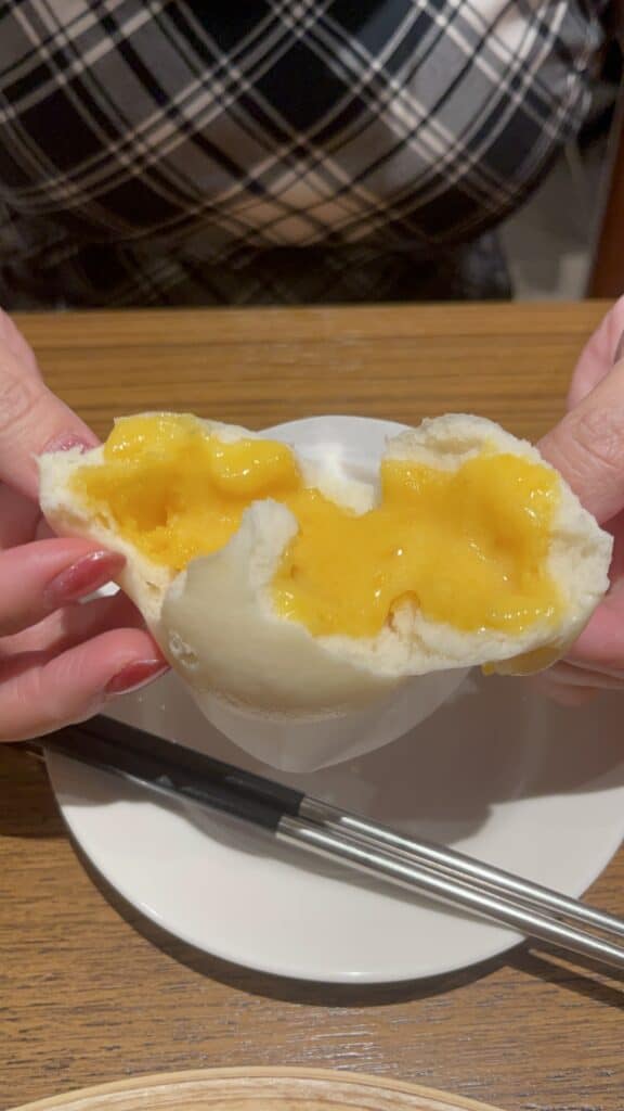 Golden Lava Buns (流沙包) Din Tai Fung