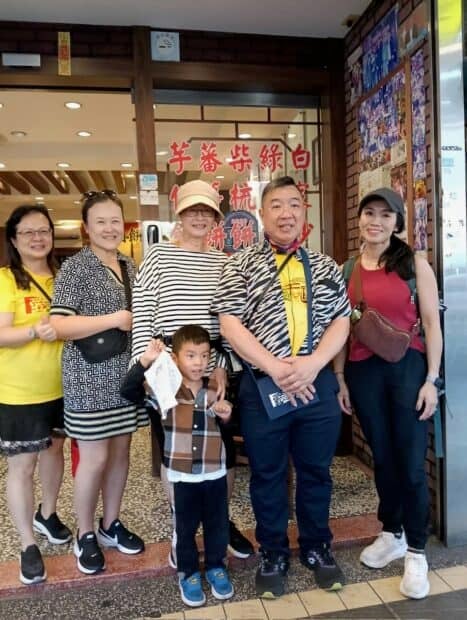 A moment from a Taiwanese food tour in Hsinchu and Changhua with 余政隆 (Yu Cheng-Long).